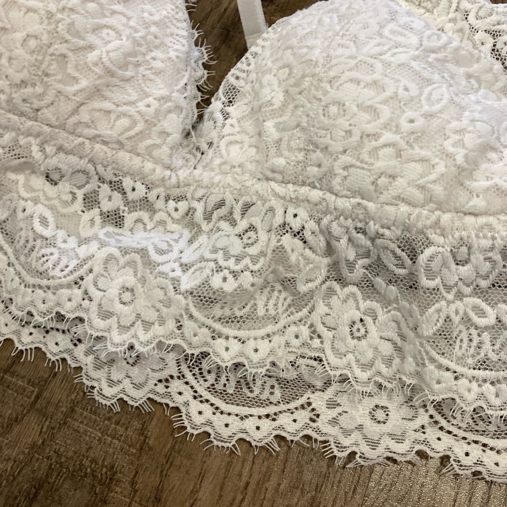 Aerie white lace bral pull over wireless size XS - Picture 6 of 8